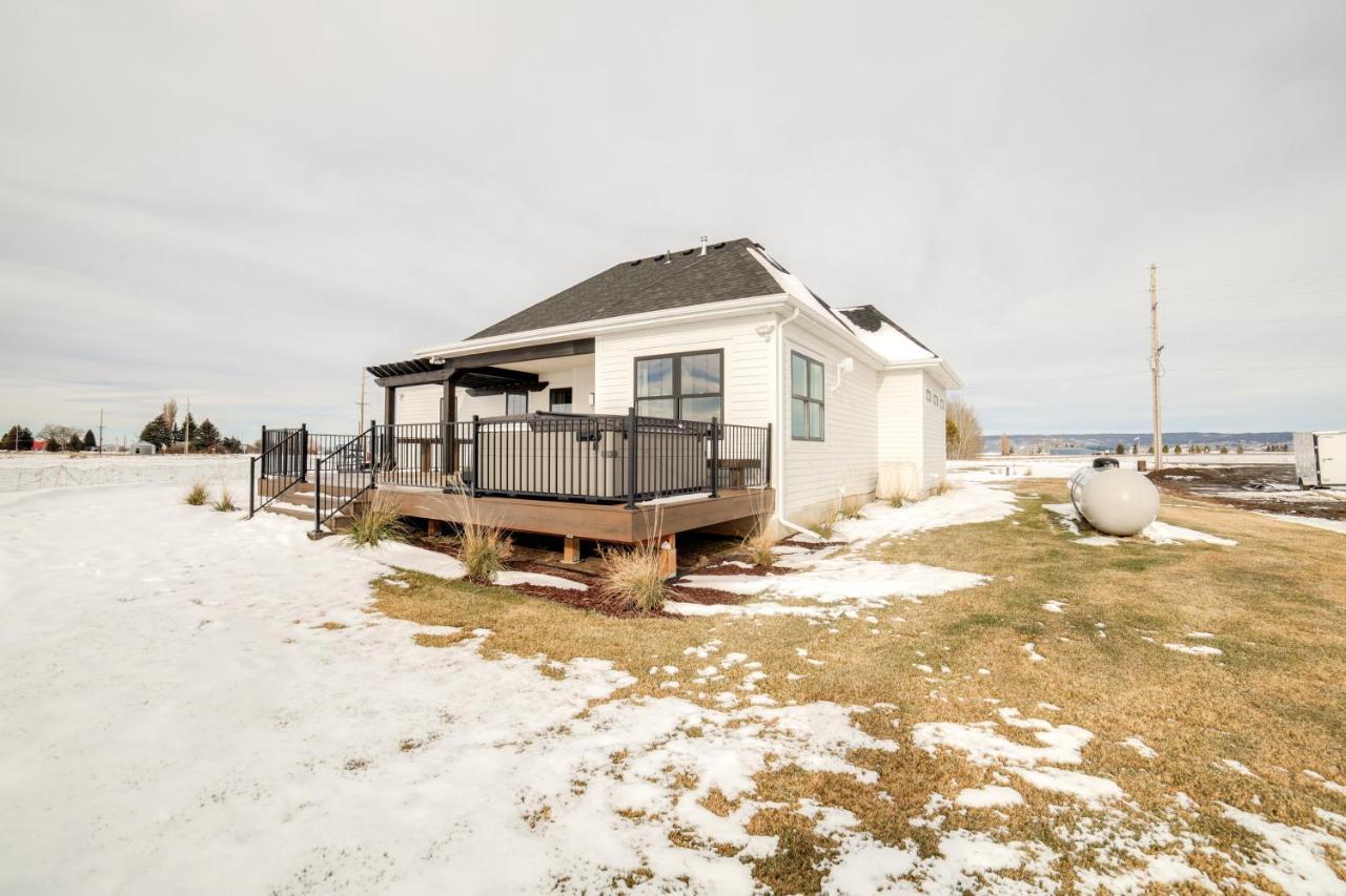 Teton Valley Getaway With Private Deck And Hot Tub! Ештон Екстер'єр фото